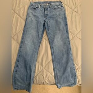 Men’s Banana Republic Light Blue Straight Jeans. Size 33x34.